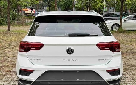 Volkswagen T-Roc I, 2022 год, 1 942 200 рублей, 14 фотография