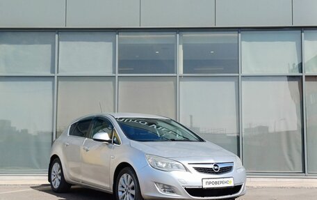 Opel Astra J, 2011 год, 499 000 рублей, 2 фотография
