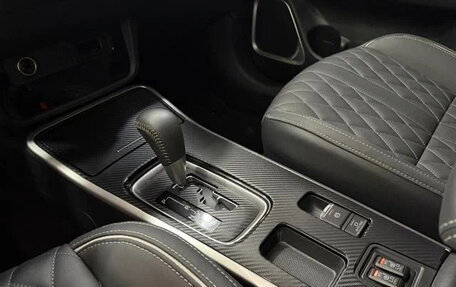 Mitsubishi Outlander III рестайлинг 3, 2022 год, 1 700 000 рублей, 13 фотография