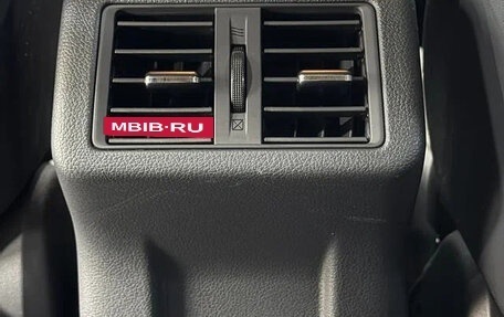 Mitsubishi Outlander III рестайлинг 3, 2022 год, 1 802 000 рублей, 14 фотография