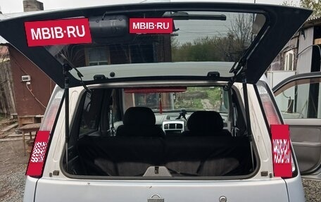 Nissan Cube II, 2001 год, 300 000 рублей, 2 фотография