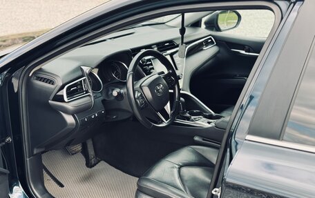 Toyota Camry, 2020 год, 2 700 000 рублей, 6 фотография