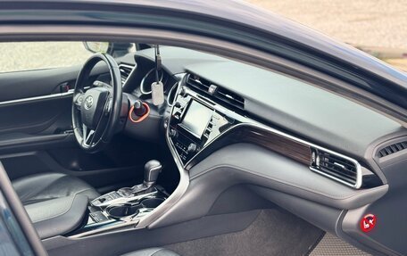 Toyota Camry, 2020 год, 2 700 000 рублей, 8 фотография