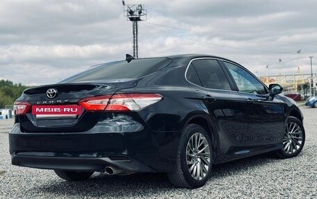 Toyota Camry, 2020 год, 2 700 000 рублей, 4 фотография