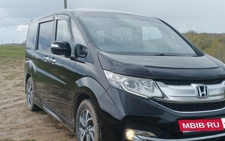 Honda Stepwgn IV, 2015 год, 1 900 000 рублей, 5 фотография