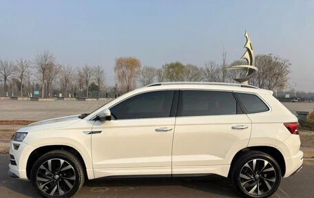 Skoda Karoq I, 2022 год, 1 720 000 рублей, 4 фотография