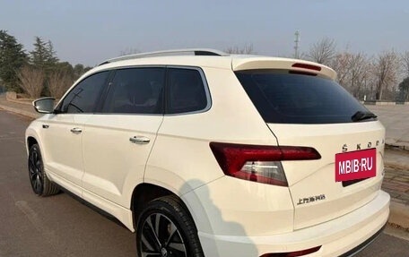 Skoda Karoq I, 2022 год, 1 720 000 рублей, 5 фотография