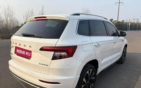 Skoda Karoq I, 2022 год, 1 720 000 рублей, 7 фотография
