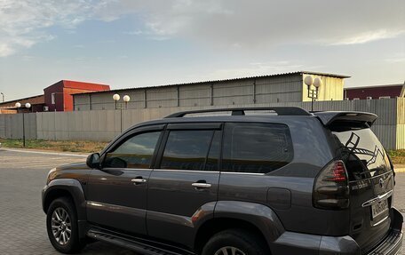 Toyota Land Cruiser Prado 120 рестайлинг, 2003 год, 1 750 000 рублей, 2 фотография