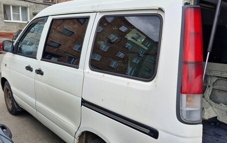 Toyota Town Ace III, 2001 год, 325 000 рублей, 11 фотография
