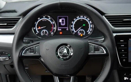 Skoda Superb III рестайлинг, 2022 год, 1 690 000 рублей, 10 фотография