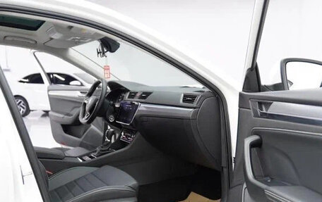 Skoda Superb III рестайлинг, 2022 год, 1 690 000 рублей, 12 фотография