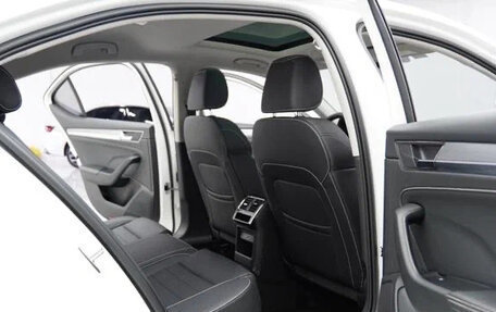 Skoda Superb III рестайлинг, 2022 год, 1 690 000 рублей, 15 фотография