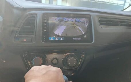 Honda Vezel, 2022 год, 1 550 000 рублей, 13 фотография