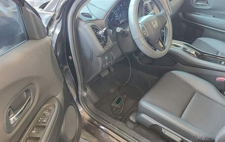 Honda Vezel, 2022 год, 1 550 000 рублей, 16 фотография