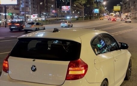 BMW 1 серия, 2011 год, 1 050 000 рублей, 4 фотография
