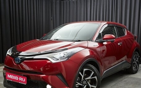 Toyota C-HR I рестайлинг, 2018 год, 2 047 000 рублей, 1 фотография