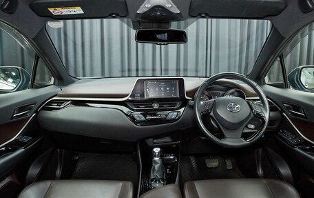 Toyota C-HR I рестайлинг, 2019 год, 2 170 000 рублей, 7 фотография