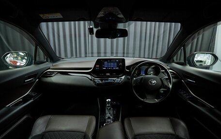 Toyota C-HR I рестайлинг, 2018 год, 2 047 000 рублей, 7 фотография