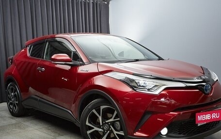 Toyota C-HR I рестайлинг, 2018 год, 2 047 000 рублей, 3 фотография