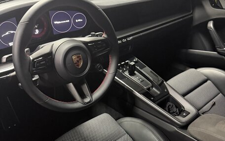 Porsche 911, 2021 год, 16 000 000 рублей, 8 фотография