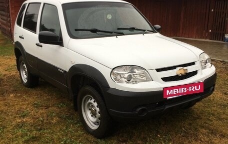 Chevrolet Niva I рестайлинг, 2018 год, 799 000 рублей, 2 фотография