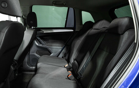 Volkswagen Tiguan II, 2019 год, 2 049 700 рублей, 10 фотография
