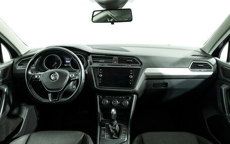 Volkswagen Tiguan II, 2019 год, 2 049 700 рублей, 13 фотография