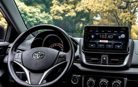 Toyota Yaris XP150 рестайлинг, 2022 год, 1 550 000 рублей, 6 фотография