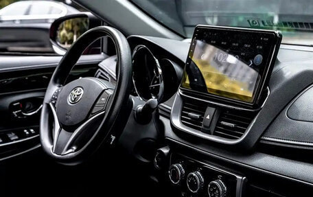 Toyota Yaris XP150 рестайлинг, 2022 год, 1 550 000 рублей, 7 фотография