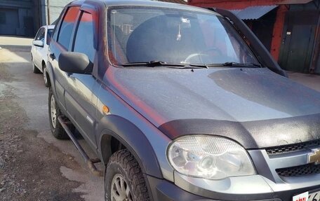 Chevrolet Niva I рестайлинг, 2011 год, 490 000 рублей, 3 фотография