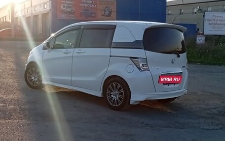 Honda Freed I, 2012 год, 1 200 000 рублей, 5 фотография