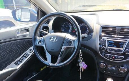 Hyundai Solaris II рестайлинг, 2014 год, 1 150 000 рублей, 22 фотография