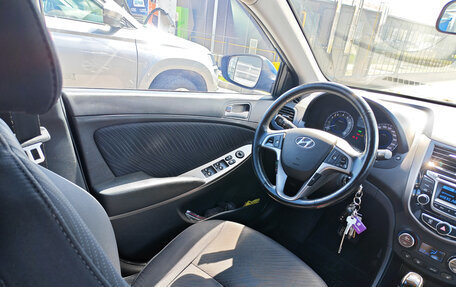 Hyundai Solaris II рестайлинг, 2014 год, 1 150 000 рублей, 24 фотография
