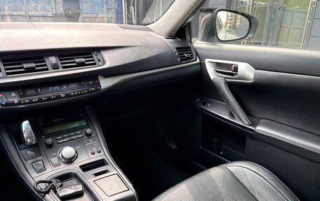 Lexus CT I рестайлинг, 2012 год, 1 220 000 рублей, 13 фотография