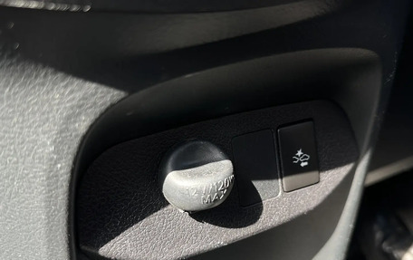 Toyota Vitz, 2019 год, 975 000 рублей, 10 фотография