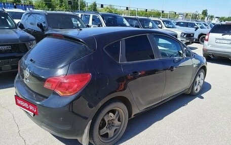 Opel Astra J, 2011 год, 585 000 рублей, 3 фотография