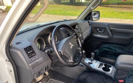 Mitsubishi Pajero IV, 2013 год, 2 700 000 рублей, 7 фотография