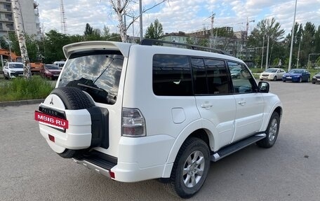 Mitsubishi Pajero IV, 2013 год, 2 700 000 рублей, 10 фотография