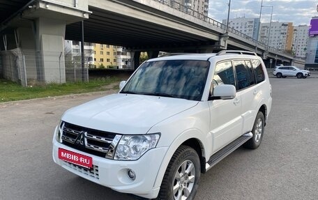 Mitsubishi Pajero IV, 2013 год, 2 700 000 рублей, 14 фотография