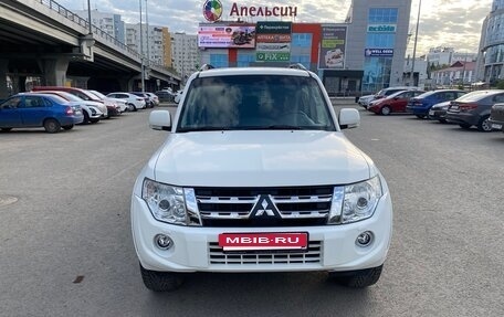 Mitsubishi Pajero IV, 2013 год, 2 700 000 рублей, 18 фотография