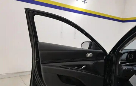 Hyundai Elantra, 2025 год, 1 750 000 рублей, 16 фотография
