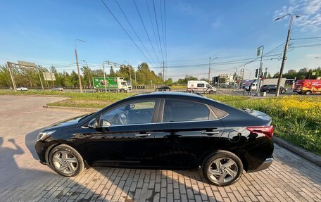 Hyundai Solaris II рестайлинг, 2021 год, 1 600 000 рублей, 2 фотография