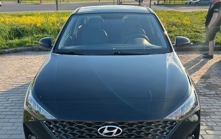Hyundai Solaris II рестайлинг, 2021 год, 1 600 000 рублей, 4 фотография