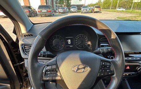 Hyundai Solaris II рестайлинг, 2021 год, 1 600 000 рублей, 18 фотография
