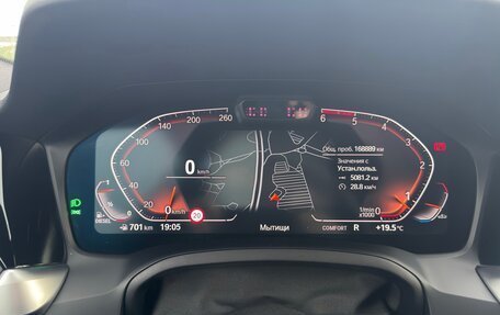 BMW 3 серия, 2019 год, 3 200 000 рублей, 16 фотография