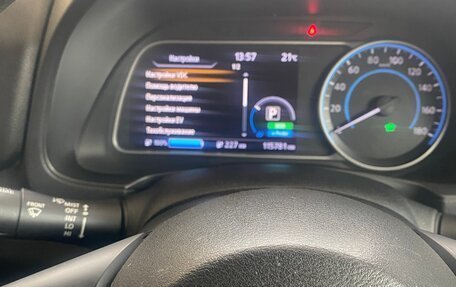 Nissan Leaf II, 2018 год, 1 300 000 рублей, 11 фотография