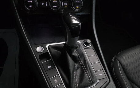 Volkswagen Jetta VII, 2024 год, 2 500 000 рублей, 12 фотография