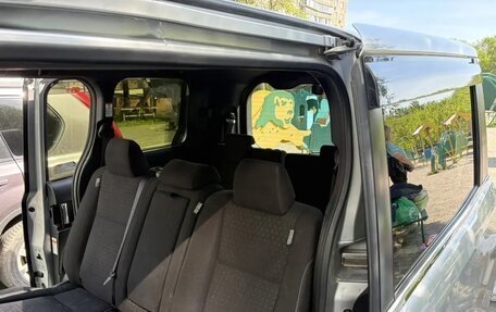 Toyota Voxy III, 2018 год, 2 190 000 рублей, 17 фотография