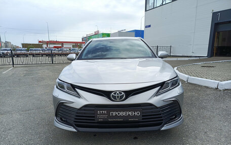 Toyota Camry, 2021 год, 3 015 000 рублей, 2 фотография